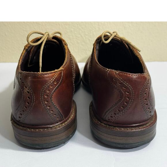 Allen Edmonds Honor Collection Men's First Cut Brown Soft Spike Golf Shoes - 9B - Picture 5 of 8